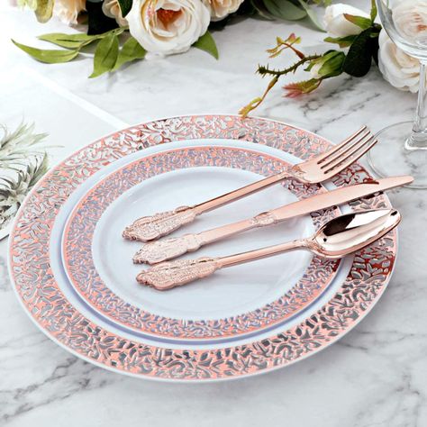 Rose Gold Cutlery, Wedding Dinnerware, Gold Plastic Plates, Gold Cutlery Set, Plastic Dinnerware Sets, Gold Dinnerware, Plastic Dinnerware, Spring Baby Shower, Luxury Dinnerware