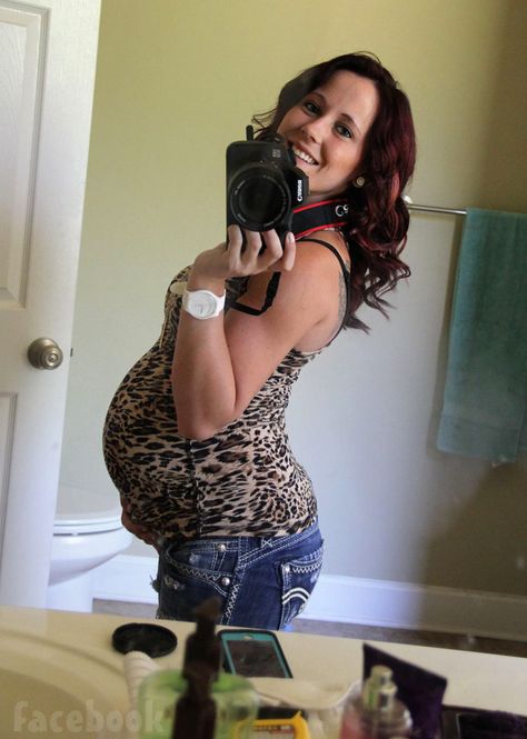 Pregnant Teen Baby Bumps | ... : Asa Hawks ; | Related : Baby Bonanza , Jenelle Evans , Teen Mom 2 Teen Mom Chelsea, Jenelle Evans, Mom Series, Teen Mom 2, Baby Bump Photos, Selfie Captions, Bump Photos, Pretty Pregnant, Bun In The Oven