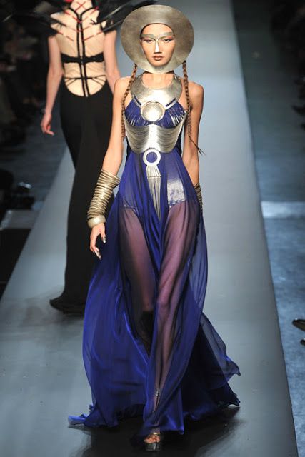 Jean Paul Gaultier Solarpunk Clothing, Solarpunk Fashion, Paul Gaultier Spring, Star Wars Fashion, Space Fashion, Sci Fi Fashion, Punk Outfits, Fashion Costume, Paul Gaultier