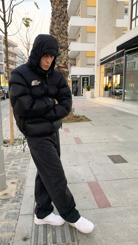 swagoutfitzzzz Cold Winter Jacket, North Face Men Outfit, Zara Mens Fashion, Outfit Hombre Aesthetic, The North Face Jackets Outfits, Uk Outfits, Tnf Jacket, Men Street Wear, Winter Drip