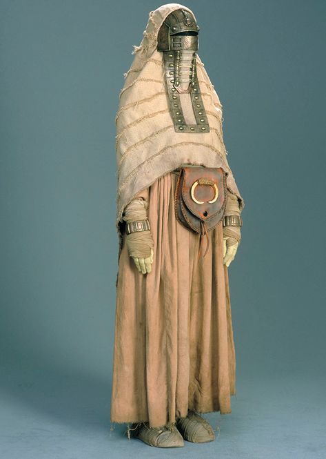 Trisha Biggar Reflects on Star Wars: Attack of the Clones | StarWars.com Tusken Raider Costume, Tusken Raider, Star Wars Costumes, 다크 판타지, Famous Stars, Fantasy Costumes, Fashion Costume, Dieselpunk, Fantasy Clothing