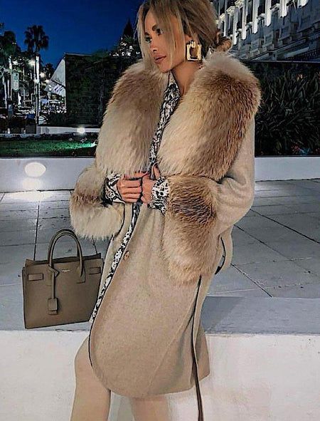 Girls Fur Coat, Fur Coat Fashion, Mink Jacket, Printed Short Dresses, Fur Leather Jacket, Fur Collar Coat, Mink Fur Coat, Collar Coat, Collared Coat