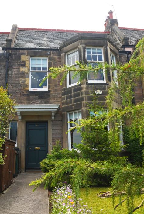 Edinburgh House, Edwardian Terrace, Edwardian Terrace House, Apartment Therapy House Tours, City Living Apartment, Therapy Inspiration, House For Sell, British Houses, Townhouse Exterior