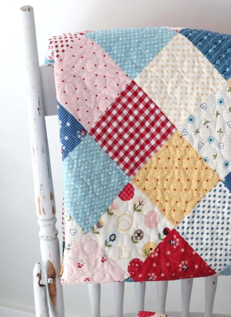 Patchwork On Point Quilt Tutorial | Diary of a Quilter - a quilt blog Kawaii Quilt, Diary Of A Quilter, Baby Quilt Tutorials, Amy Smart, Sewing Quilts, Farmhouse Quilts, Quilt Care, Baby Quilt Patterns, Quilt Tutorial