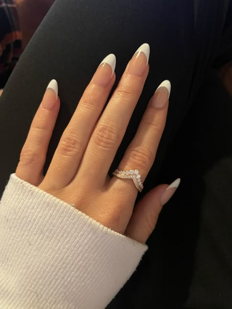 white french tip nails 
basic 
classic 
almond shape nails 
nails 
french tip 
pretty Nails Basic White, Plain White French Tip Nails Acrylic, White Nails Tip, Classic White French Tip Nails, White French Tip Nails With Design On Ring Finger, White France Nails, Nails White Tip, Plain White French Tip Nails, Classic French Tip