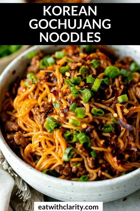 These saucy and spicy korean gochujang noodles are easy to make, healthy and perfect for meal prep. With ground beef, turkey or chicken, this healthy dinner recipe is perfect for a family. Meal Prep With Ground Beef, Gochujang Beef, Gochujang Noodles, Gochujang Recipe, Texas Caviar, Asian Noodle Recipes, Beef Noodles, Spicy Korean, Healthy Dinner Recipe