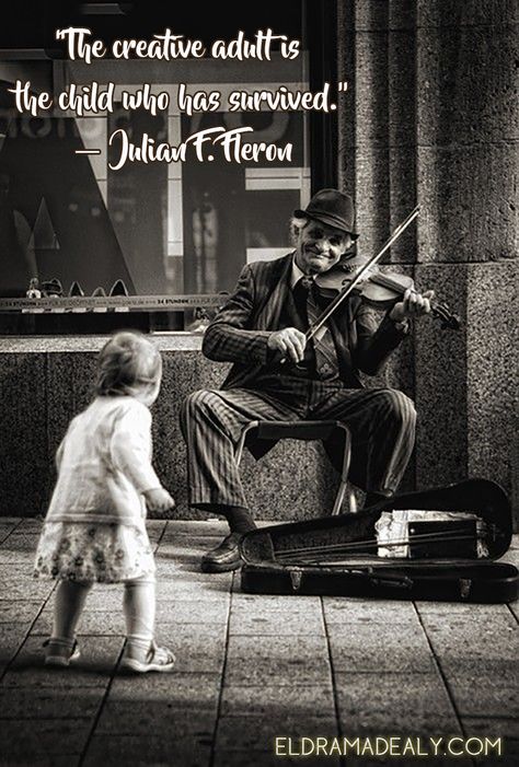 “The creative adult is the child who has survived.” ― Julian F. Fleron Street Musician, Robert Doisneau, Fotografi Vintage, The Violin, Foto Art, Lets Dance, Black White Photos, 영감을 주는 캐릭터, 인물 사진