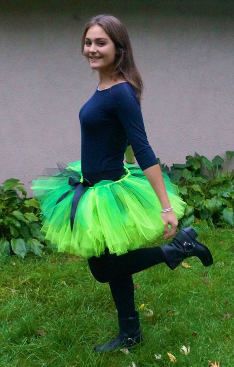 tink tutu Rave Tutu, Bachelorette Tutu, Neon Tutu, Grinch Ideas, Witch Tutu, Green Tutu, Tutu Party, Halloween Tutu, Diy Tutu