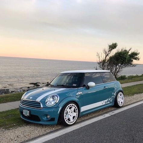 Light Blue Mini Cooper, Mini Cooper Colors, Mini Copper Aesthetics, Blue Cars Aesthetic, Mini Cooper 4 Door, Mini Cooper Graphics, Old Mini Cooper, Blue Mini Cooper, Mini Cooper Interior