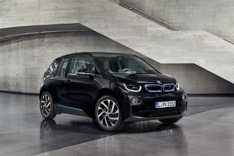 BMW i3 gets a new color: Fluid Black - http://www.bmwblog.com/2015/09/05/bmw-i3-gets-a-new-color-fluid-black/ Bmw I3 Electric, Bmw Electric Car, Affordable Electric Cars, Blue Car Accessories, Bmw Car Models, Best Electric Car, Bmw Wallpapers, Bmw I3, Bmw Suv