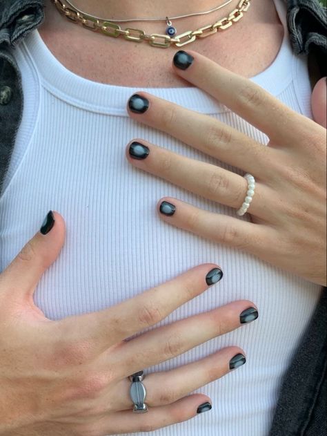 Men Finger Nail Art, Male Gel Nails, Grunge Summer Nails, Men’s Gel Nails, Men Gel Nails, Male Nails Design, Grunge Nails Short, Blob Nails, Male Nails Art