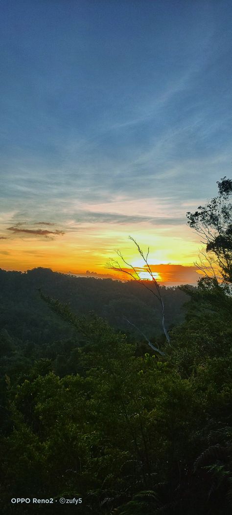 Ioi peak Sandakan Sabah morning view #hiking Sunrise Philippines, Sandakan Sabah, Sandakan, Morning View, Morning Sunrise, Philippines, Hiking, Celestial Bodies, Quick Saves