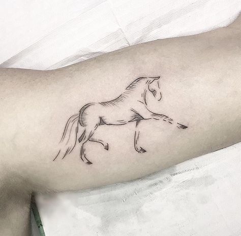 Dressage Tattoo, Tiny Horse Tattoo, Minimalist Horse Tattoo, Small Horse Tattoo, Tattoos That Mean Something, Just Breathe Tattoo, Pegasus Tattoo, Tattoo Horse, Horse Tattoo Design