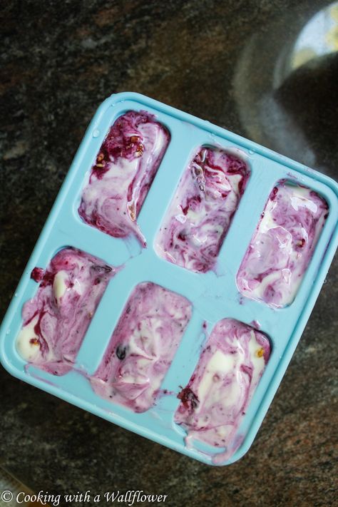 Blueberry Honey Greek Yogurt Popsicles - Cooking with a Wallflower Blueberry Lemonade Popsicles, Cherry Yogurt Popsicles, Healthy Frozen Yogurt Popsicles, Frozen Greek Yogurt Peanut Butter Popsicles, Greek Yogurt Popsicles, Blueberry Yogurt Popsicles, Yogurt Popsicles, Cold Cereal, Granola Cereal