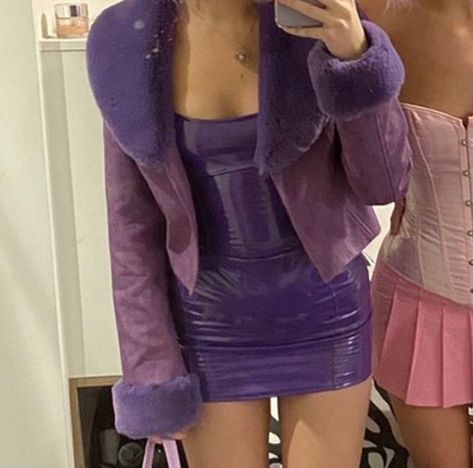 Stile Blair Waldorf, Purple Outfits, 2000s Fashion Outfits, 2000s Fashion, Mode Vintage, Looks Vintage, Fashion Killa, Aesthetic Outfits, Cute Casual Outfits