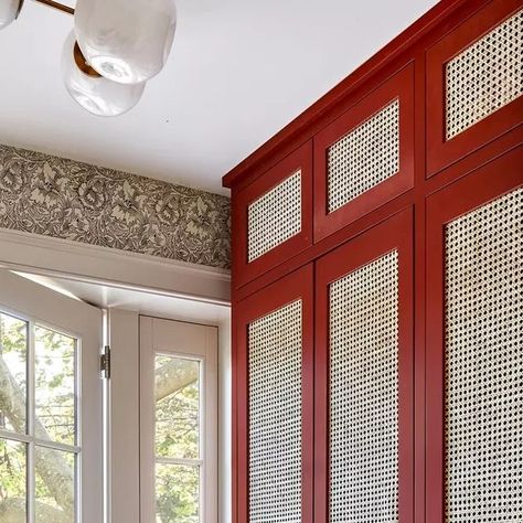 Zoe Feldman on Instagram: "Obsessing over this super chic mudroom (…and before you slide into our DMs, here are the deets):  - Picture Gallery Red by @farrowandball  - Wallpaper by @wmorrisandco - Tile by @zia_tile 📸: @stacyzaringoldberg" Red Built Ins, Picture Gallery Red, Chic Mudroom, Entry Remodel, Funky Cottagecore, Cotto Tile, Zia Tile, Poppy Wallpaper, Happy Room