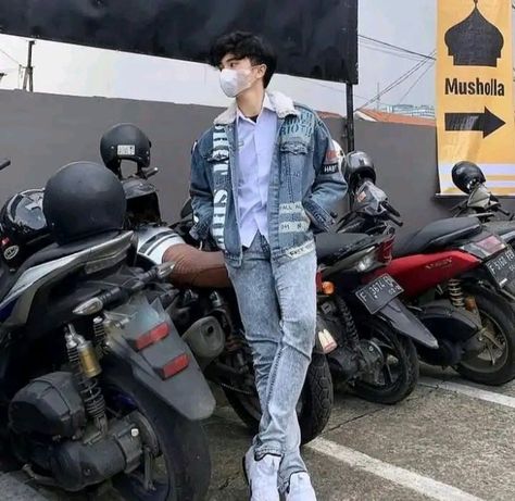 Rpw Profile Picture, Sepeda Motor Sport, Motorcycle Boys, Boy Ootd, Ootd Pose, Outfit Cowok, Outfit Cowo, Ootd Poses, Smart Boy