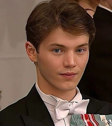 Count Felix Of Monpezat, Prince Nikolai Of Denmark Aesthetic, Count Felix Of Denmark, Felix Prince Of Denmark, Prince Felix Of Denmark Girlfriend, Denmark Prince, Prince Felix Of Denmark, Danish Prince, Medicine Snaps