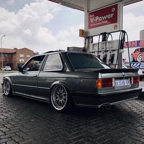 Bmw E30 Stance, Bmw E30 325, Bmw E30 Coupe, Bimmer Bmw, Bmw Vintage, Bmw 325, Dream Cars Bmw, Bmw Sport, Bmw E30 M3