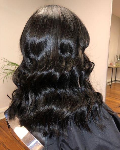 Beach Wave Sew In, Beach Wave Curls Black Women, Beach Curls Black Women, Beach Waves Black Women, Natural Beach Waves Hair, Short Beach Waves, Natural Beach Waves, Fast Makeup, Beach Curls