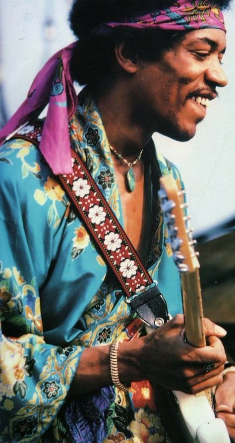 Jimi Hendrix Guitar, Jimi Hendrix Art, Jimi Hendrix Poster, Fashion 60s, Best Guitar Players, Jimi Hendrix Experience, Musica Rock, Rock N’roll, New Rock