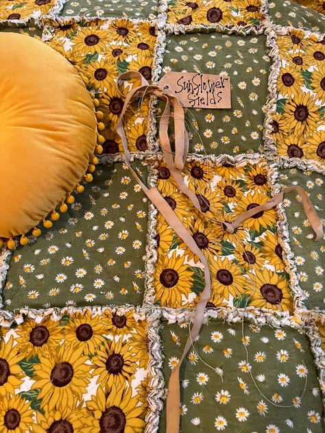 Excited to share this item from my #etsy shop: Sunflower Rag Quilt/Throw. Handmade Sunflower Rag Quilt, Christmas Rag Quilts, Primitive Sunflowers, Shabby Chic Quilts, Chic Quilts, Rag Quilts, Sunflower Decor, Sunflower Pattern, Rag Quilt