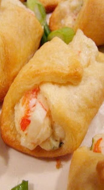 Crescent Recipes, Crab Dishes, Wonton Recipes, Mapo Tofu, Appetizers Easy Finger Food, Best Appetizer Recipes, Crescent Roll Recipes, Cheese Snacks, Crab Recipes