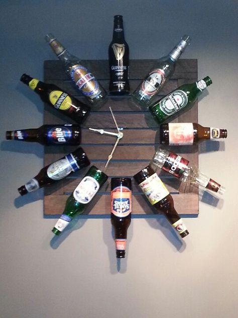 Is it miller time? No its half past Heineken. Oh thanks. ~For My Guy's Man Cavs. ❤️ Beer Bottle Diy, Do It Yourself Decoration, Diy Beer, Pub Sheds, Interior Vintage, Wine Bottle Diy Crafts, Wine Bottle Diy, Beer Bottles, Deco Originale