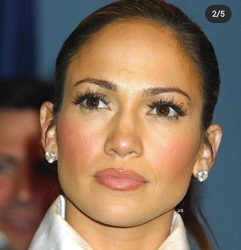 Young Makeup Looks, Early 2000 Makeup, Jlo 2000s, Jlo 90s, 2000 Makeup, Makeup To Look Younger, Professional Fits, Jlo Makeup, Jlo Style