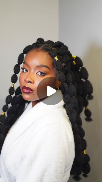 Chisom  🇳🇬🇨🇦| Beauty Creator on Instagram: "(Read caption...) Bubble Braids tutorial I have gotten so many compliments on this style and tbh it feels good because the arm workout was worth it !!!!😩  My grandma,little sister,mum,dad and aunt kept me company while I filmed this look(I got on a long call with each of them 😭😭) I dragged the entire family for this look 🤭😭😭🙈🙈🙈. This may be out of context but I am grateful for family . There’s nothing better than being surrounded by people that support what you do 😩❤️  Would you try this look out ?let me know in the comment section ⬇️" Bubble Goddess Braids, Bubble Braid Black Women, Bubble Braids Black Women, Bubble Braids Tutorial, Bubble Braid Tutorial, Grateful For Family, Braids Tutorial, Surrounded By People, Bubble Braid