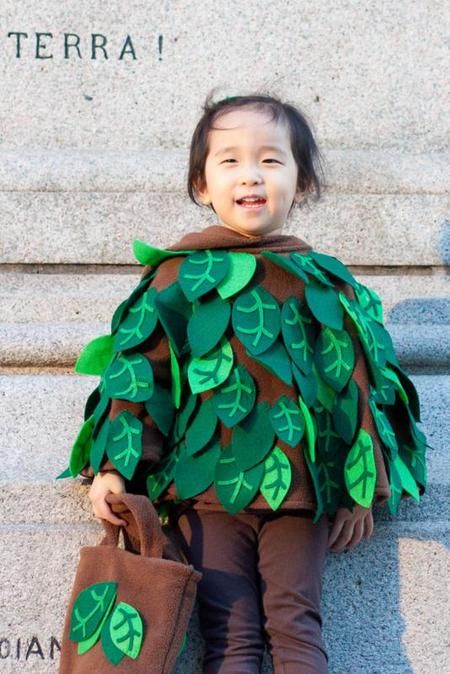 Made By GC - Journal - Halloween Tree Costume Pt. II Tree Cosplay, Jungle Book Costumes, Diy Fantasia, Costume Carnevale, Mini Photoshoot, Tree Costume, Themed Halloween Costumes, Book Costumes, Carnaval Costume