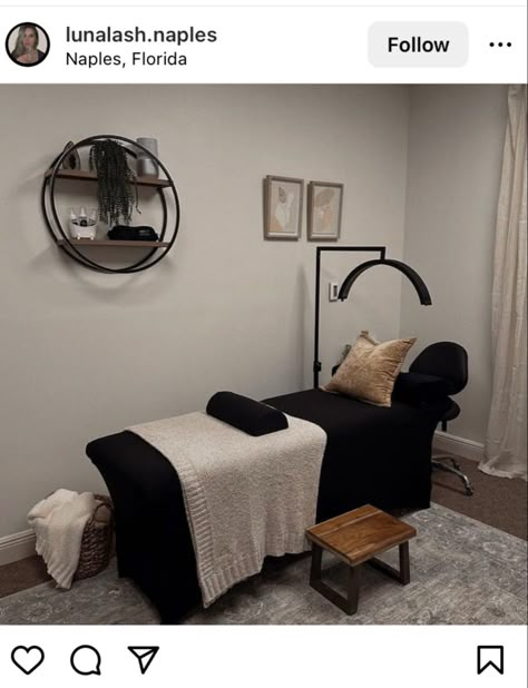 Classy Lash Room, Eyelash Room Decor Ideas, Black And Gray Lash Room, Lash Room Black Aesthetic, Black Lash Studio Decor, Lash Suite Ideas Black, White And Gold Lash Studio, Lash Studio Decor Black, Brow Tech Aesthetic