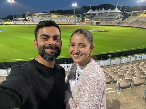 Virat And Anushka Hd Image, Virat Kohli And Anushka Sharma, Virat Kohli Portrait Photography, Men Fade Haircut Short, Anushka Sharma And Virat, Virat Kohli And Anushka, Virat And Anushka, Virat Kohli Instagram, Zayn Malik Pics