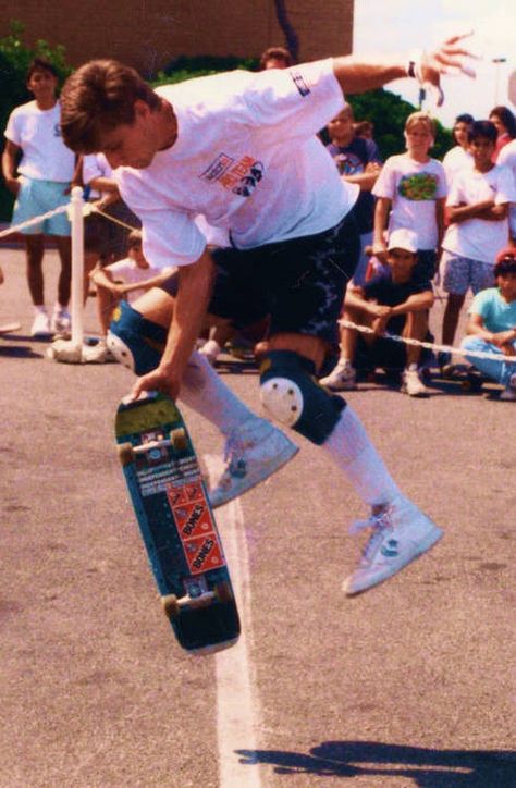 Stacy Peralta, Rodney Mullen, 80s Skater, Bones Brigade, Skate Gif, Thrasher Magazine, High School Years, Glam Metal, Skateboarder