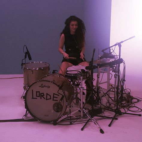 lorde Female Drummer, Music Aesthetic, Drum Set, Lorde, Pose Reference Photo, Soft Grunge, Girl Bands, Music Stuff, Music Is Life