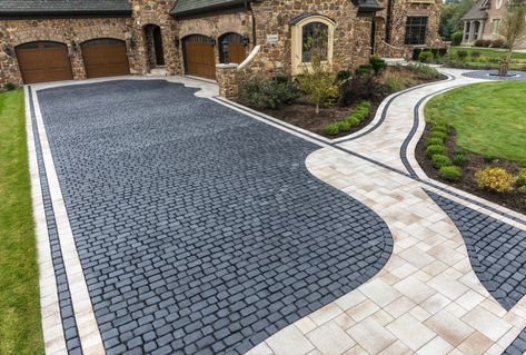 Borders, aprons, and other paving accents are absolutely essential in the creation of interesting hardscapes that will inspire onlookers of your Wayne, NJ, property. Without these accents, paved surfaces can appear dull and devoid of personality. Borders can also achieve various other functional roles in a hardscape, like separating different parts of a patio … Driveway Edging, Cobblestone Pavers, Cobblestone Driveway, Brick Driveway, Paver Designs, Paving Design, Driveway Paving, Stone Driveway, نباتات منزلية