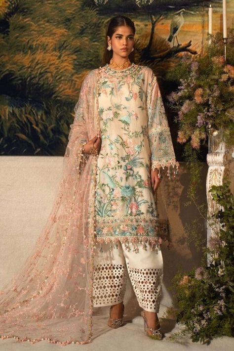 Sana Safinaz Eid Sale 2024 Flat 20% Off Online With Price Shalwar Design, Tulip Pants, Sharara Designs, Hijab Collection, Sana Safinaz, Lawn Dress, Eid Dresses, Lawn Fabric, Light Pink Color