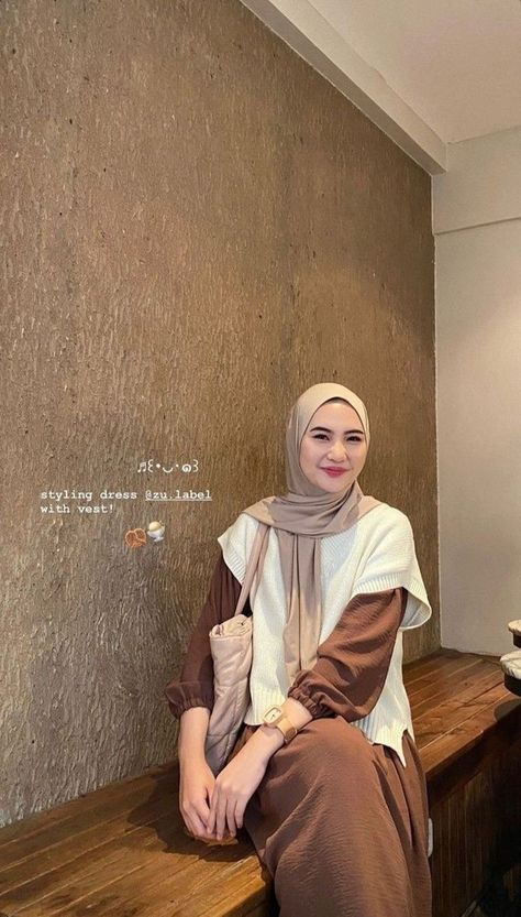 Styling Dress with White Vest and Brown Hijab Indonesian Outfit Hijab, Brick Orange Outfit Hijab, Clean Hijab Outfit, Earth Tone Outfits Casual Hijab, Outfit Hijab Syari Casual, Ootd Earth Tone Hijab, Ootd Syari Casual, Outfit Hijab Casual Rok, Hijab Syar'i Style