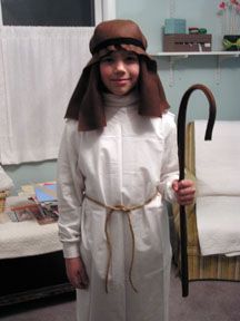 Shepherd Outfit, Bible Costumes, Shepherd Costume, Sheep Costume, Christmas Skits, Christmas Drama, Saint Costume, Biblical Costumes, Nativity Costumes