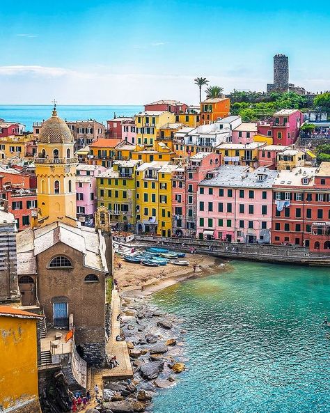 Sogno Italiano 🇮🇹 on Instagram: “Vernazza's name comes from the Latin adjective Verna, meaning "native". The aptly named native wine, Vernaccia, helped give birth to the…” Portorosso Italy, Pompeii City, Tmnt Oc, Vernazza Italy, Pool Aesthetic, Places To Visit In Italy, Venice City, Europe 2024, Italian Lakes