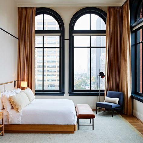 Shinola Hotel, Boutique Hotels Interiors, Hotel Room Interior, Minimalistic Interior, Hotel Room Design, Hotel Interior Design, Hotel Interiors, Design Hotel, Bedroom Hotel