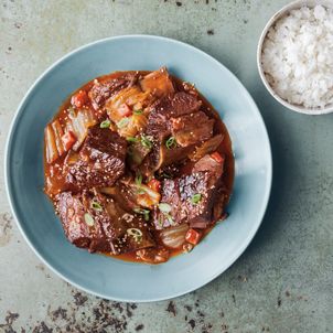 The Season's 10 Coziest Slow Cooker Recipes Korean Beef Stew Recipe, Stew Recipe Slow Cooker, Korean Beef Stew, Slow Cooker Stew Recipes, Kimchi Stew, Slow Cooker Recipes Beef Stew, Slow Cooker Korean Beef, Recipe Slow Cooker, Chicken Paprikash