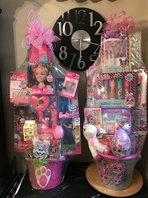 Barbie Easter Basket Ideas, Barbie Easter Basket, Mexican Theme Party Decorations, Unique Easter Baskets, Creative Easter Baskets, Homemade Gift Baskets, Baskets Ideas, Girls Easter Basket, Kids Gift Baskets