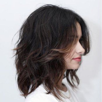 Frame Haircut, Wavy Bob Haircuts, Face Frame, Wavy Bob Hairstyles, Bangs With Medium Hair, Messy Hair, Haircut For Thick Hair, Hair Design, Short Hair Haircuts