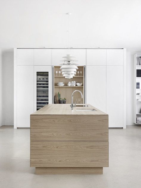 Solid wood kitchen with push to open doors FORM 45 - WHITE STAINED OAK by Multiform Contemporary Style Kitchen, Solid Wood Kitchens, Best Kitchen Designs, Scandinavian Kitchen, Classic Kitchens, Luxury Kitchens, Contemporary Interior Design, Kitchen Remodeling, Wood Kitchen