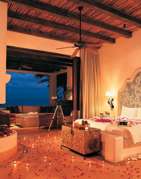 Christina Aguilera, Jennifer Lopez, and Brad Pitt have all stayed in one of these Ocean Front Luxury suites at Las Ventanas al Paraiso in Los Cabos, Mexico. Swoon! Honeymoon Rooms, Bedroom Romantic, Romantic Luxury, Baja California Mexico, Luxury Hotel Room, Honeymoon Vacations, Dream Honeymoon, Honeymoon Suite, Romantic Hotel