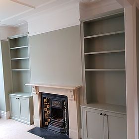 Built In Alcoves Living Room, Built In Cupboards Living Room, Fireplace Alcove, Alcove Storage Living Room, Alcove Bookshelves, Alcove Seating, Alcove Ideas Living Room, Living Room Cupboards, Alcove Shelves