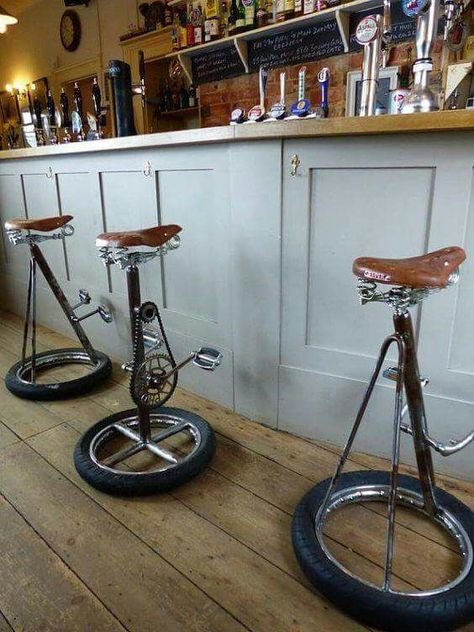 Bar Stools Upcycle, Upcycled Bike, Tire Craft, Kursi Bar, Upcycled Home Decor, Pallet Ideas, Vintage Bicycles, Recycled Furniture, Upcycled Furniture