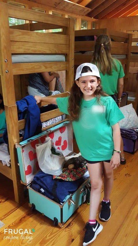 What To Pack For Summer Camp 1 Week, Summer Camp Hacks, Sleepaway Camp Packing, Camp Ozark, Summer Camp Packing List, Camp Hacks, Summer Camp Ideas, Summer Camp Care Package, Church Camp Packing