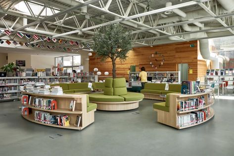 School Library Interior, School Library Design Interior, School Interior Design Classroom, Luxury School Library, Modern School Library, Private School Library, Secondary School Library Design, Chess Room, Public Library Design